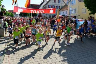 Bad Buchauer Stadtlauf mit Federsee-Halbmarathon